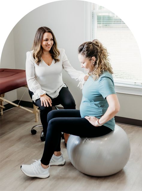 Physical Therapy For Women — Southern Pelvic Health Physical Therapy Physical Therapist Branding Photos, Physio Branding, Physical Therapy Business, Branded Photoshoot, Practice Photography, Brand Session, Pelvic Health, Doctor Of Physical Therapy, Physiotherapy Clinic