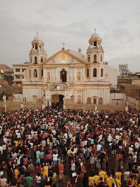 Early morning mass at Quiapo Church in #Manila ahead of Black Nazarene procession on January 9, 2015. #BlackNazarene #Philippines Quiapo Manila, Quiapo Church, Black Nazarene, Body References, Cathedral Architecture, Memory Board, Asian History, January 9, Southeast Asian