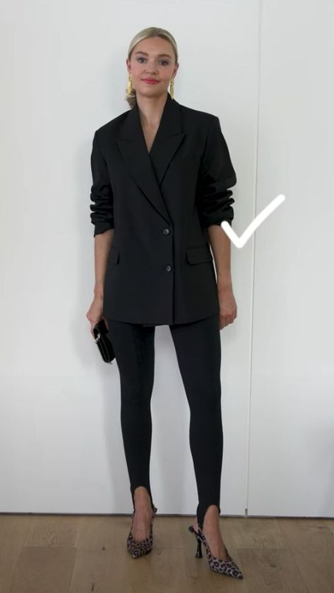 Stirrup Leggings Outfit, Cute Work Outfits, Stirrup Leggings, Chic Pants, Leggings Outfit, Black Blazer, Office Fashion, Fall Winter Outfits, Outfits With Leggings