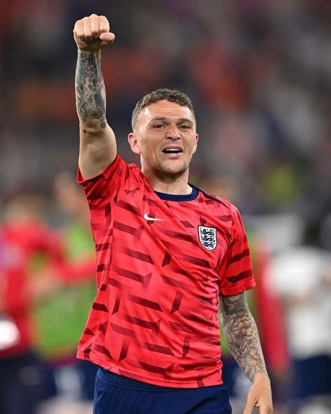 Kieran Trippier is a professional English footballer renowned for his skills as a right-back. Born on September 19, 1990, in… 

Read More: Kieran Trippier Biography: Parents, Age, Height, Weight, Club, Salary, Net Worth, Wikipedia, Position Kieran Trippier, Professional English, England National Team, England National, Wayne Rooney, Radio Personality, September 19, School Football, Professional Football