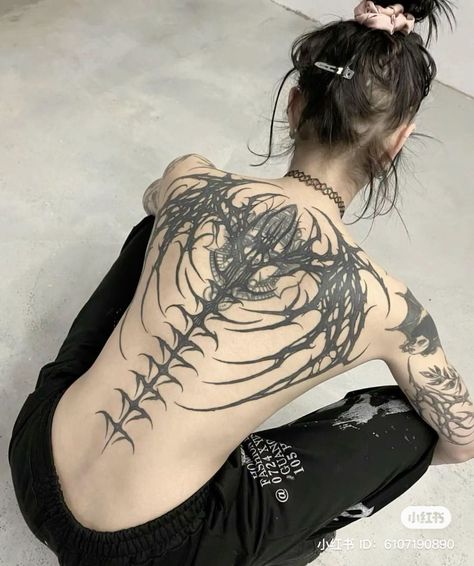 You know what's worse than having a messed up tattoo design on your skin forever? Getting called out about that epic fail online. Emo Tattoos, Organic Tattoo, Sick Tattoo, Wicked Tattoos, Tattoo Style Drawings, Spine Tattoo, Subtle Tattoos, Black Ink Tattoos, Dope Tattoos