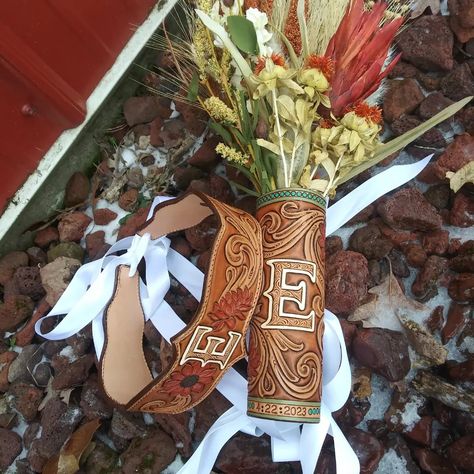 Tooled Leather Garter Wedding, Leather Bouquet Holder, Tooled Bouquet Wrap, Western Wedding Garter, Leather Garter Wedding, Leather Flower Bouquet Wrap, Tooled Leather Bouquet Wrap, Western Garter, Corn Wedding