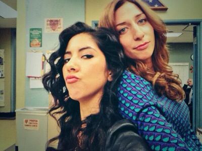 Stephanie Beatriz & Chelsea Peretti Brooklyn 99 Cast, Chelsea Peretti, Charles Boyle, Gina Linetti, Brooklyn Nine Nine Funny, Rosa Diaz, Amy Santiago, Stephanie Beatriz, Brooklyn 9 9