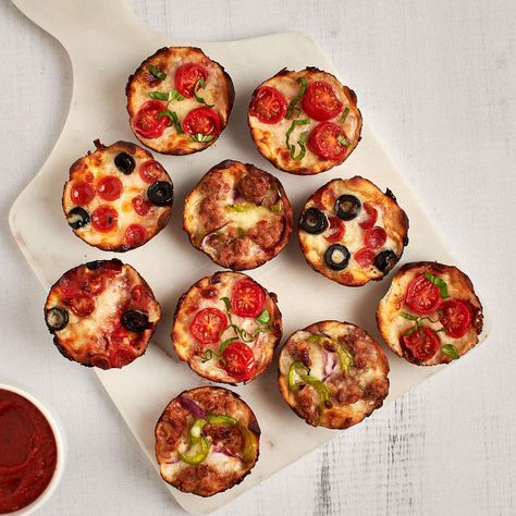 Pizza Muffins Pizza Muffin Cups, Arugula Pizza Recipes, Pizza Muffins Recipe, House Necessities, Mini Pizza Recipes, Muffin Cups Recipes, Empanada Dough, Tasty Appetizers, Dessert Pizza Recipes