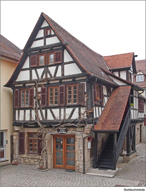 Goldschmiede Old German Houses, Germany Buildings, Medieval Background, Medieval Reference, Scifi Environment, Rustic European, Dutch Architecture, German Houses, Architecture Classic