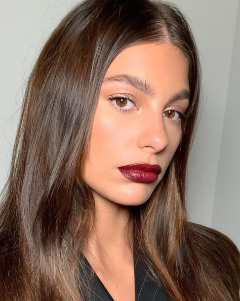 Brunettes With Red Lipstick, Dark Red Lip Makeup Look Natural, Fall Lip Color For Brunettes, Classic Red Lip Makeup Brunette, Red Lipstick Outfit Casual, Mulberry Makeup Looks, Camila Morrone Makeup, Neutral Brown Lipstick, Berry Bridal Makeup