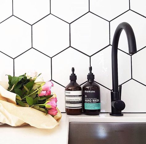 Using dark grout - Katrina Chambers | Lifestyle Blogger | Interior Design Blogger Australia Dark Grout, Timetable Ideas, Study Timetable, Kitchen Splashback Tiles, Best Kitchen Design, Black Grout, Tile Splashback, White Backsplash, Kitchen Splashback