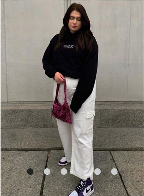 Styling White Cargo Pants, White Cargo Pants Outfit Street Styles, White Cargo Pants Outfit Winter, How To Style White Cargo Pants, Cargo Pants Outfit Plus Size, Wide Leg Jeans Outfit Winter, Shein Outfits Ideas, Wide Leg Cargo Pants Outfit, White Wide Leg Pants Outfit