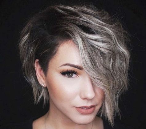 Fun Hairdos, Half Shaved Hair, Chloe Brown, Edgy Hair, Penteado Cabelo Curto, Undercut Hairstyles, Short Hair Styles Pixie, Shaved Hair, Grunge Hair