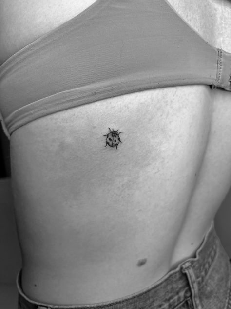 Small Ladybird Tattoo, Minimalistic Ladybug Tattoo, Small Bee Tattoo Ideas, Ladybug Tattoo Fine Line, Fineline Ladybug Tattoo, Ladybug Fine Line Tattoo, Tattoo Placement Ideas Leg, Ladybug Tattoo Simple, Tiny Bug Tattoo