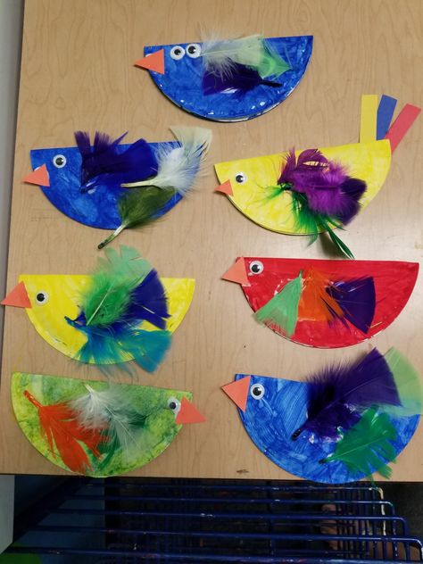 Bird Craft For Kindergarten, Bird Preschool Craft, Bird Preschool, Preschool Pets, Camp Carnival, Bird Crafts Preschool, Craft For Kindergarten, Birds Theme, Bird Craft