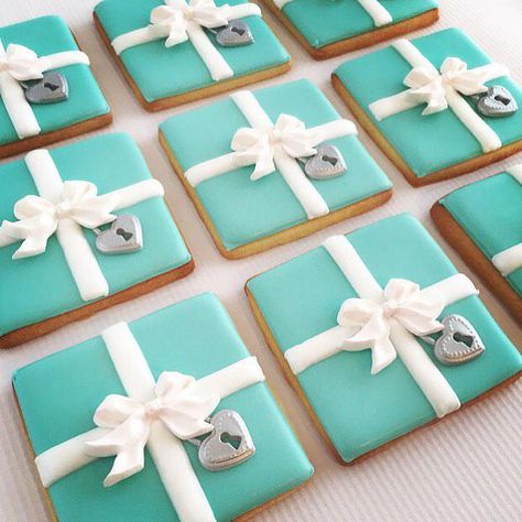 Tiffany Box Cookies | Cookie Connection Breakfast At Tiffanys Party Ideas, Tiffany Blue Party, Tiffany Birthday Party, Tiffany Blue Wedding Theme, Tiffany Cakes, Tiffany Baby Showers, Tiffany Birthday, Box Cookies, Tiffany Theme