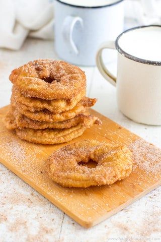 Fried Apple Rings : 4 Steps (with Pictures) - Instructables Apple Rings Recipe, Fried Apple Rings, Deep Fried Desserts, Tooty Fruity, Fried Apple, Fried Dessert, Apple Rings, Deep Fried Food, Dessert Simple