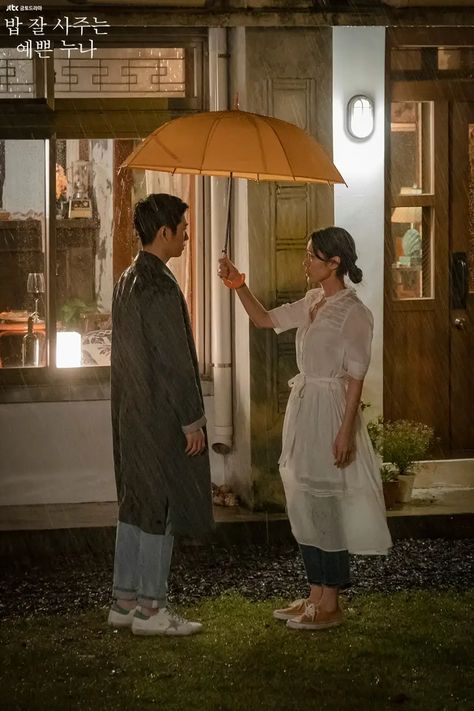 Rain Drama, Something In The Rain, Play In The Rain, Rain Fashion, Best Kdrama, Korean Drama List, Korean Drama Movies, All Korean Drama, Drama Film