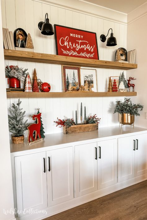 Classic Christmas living room decor Living Room Hutch, Christmas Shelf Decor, Christmas Shelf, Christmas Living Room Decor, Floating Shelf Decor, Fireplace Shelves, Cozy Christmas Decor, Christmas Living Room, Coffee Bars In Kitchen