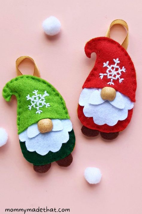 Felt Ornaments Christmas Tree, Santa Felt Ornament, Santa Gnomes Christmas Diy, Gnome Christmas Tree Ideas, Hand Sewn Christmas Ornaments, Easy Felt Christmas Ornaments, Diy Felt Crafts, Felt Christmas Garland, Felt Bears