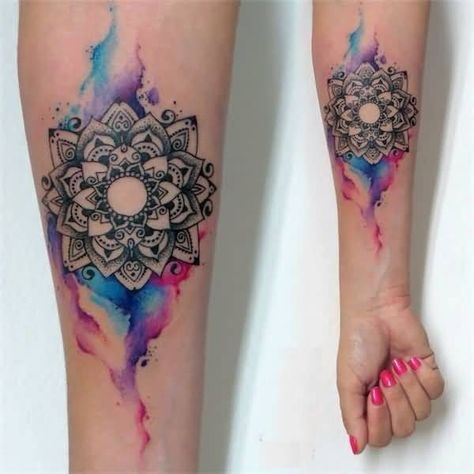 Watercolour Mandala, Mandala Tattoo Meaning, Totem Tattoo, Mandala Tattoos, Tato Henna, Compass Tattoo Design, Tattoo Mandala, Kunst Tattoos, Skeleton Hand Tattoo