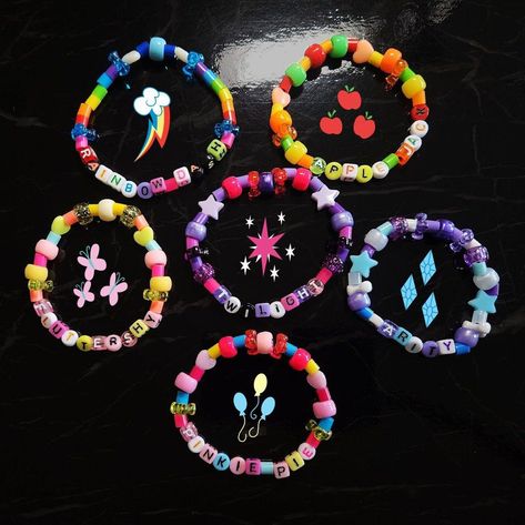 Gorgeous Beaded Bracelet Ideas for Every Occasion Bracelets Kawaii, Pinkie Pie Fluttershy, Rainbow Dash Pinkie Pie, Pulseras Kandi, Kawaii Rainbow, Diy Kandi Bracelets, Pony Bead Bracelets, Diy Kandi, Kandi Kid