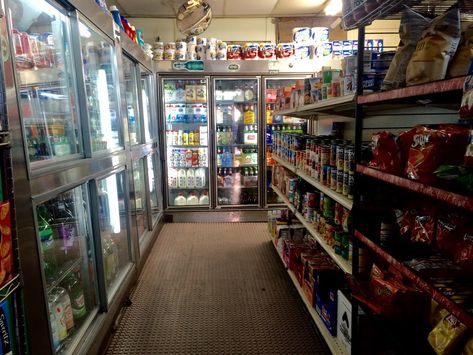 Old Convenience Store, New York Bodega Aesthetic, Nyc Bodega Aesthetic, Asian Grocery Store Aesthetic, Convient Store Aesthetic, Bodega Photography, Gas Station Inside, Bodega Food, Convenience Store Interior