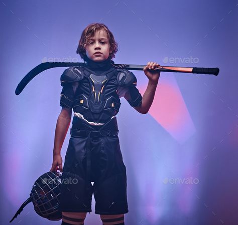 Hockey Sr Pictures, Hockey Photoshoot Ideas, Hockey Photoshoot, Hockey Portraits, Hockey Poses, Uniform Photoshoot, Hockey Senior Pictures, Floor Hockey, Hockey Photography