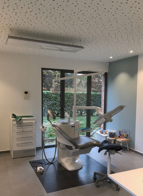 Dental Unit Design, Clinic Aesthetic, Dentist Office Design Interiors, Dentist Ideas, Dentist Office Design, Dental Aesthetics, Dentist Clinic, Dental Office Design Interiors, Aesthetic Decoration