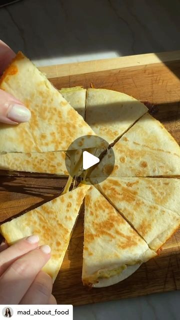 A Taste of the Kawarthas | ✨ bacon egg and cheese breakfast quesadilla ✨ Scramble 2 eggs and po into a greased pan over medium heat allow the eggs to cook along the... | Instagram Tortilla And Cheese, Tortilla Breakfast Ideas, Tortilla Ideas, Breakfast Tortillas, Tortilla Breakfast, Breakfast Quesadillas, Breakfast Tortilla, Breakfast Quesadilla, Cheese Breakfast