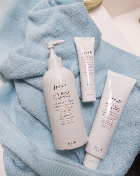 It’s a top-selling face wash for a reason 👑 Cleanse, tone, and melt away makeup (yes, mascara too) with fresh beauty’s Soy Face Cleanser—now in a NEW, even bigger value size 🌱Available at Sephora.  📷credit: Kirbie Johnson Face Cleanser Packaging, Face Wash Photography, Face Washing Routine, Diy Face Wash, Hydrating Face Wash, Makeup Packaging, Skincare Hacks, Slimmer Face, Cosmetic Packaging Design