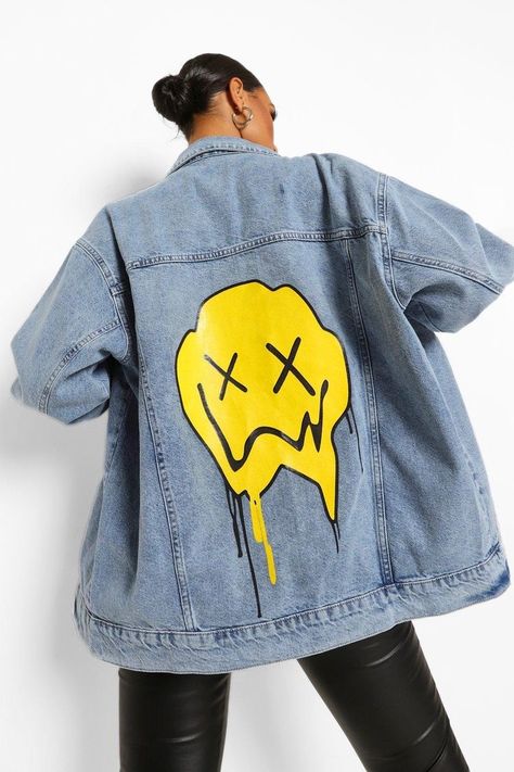 Denim Jacket Diy Paint, Graffiti Clothing, Jean Jacket Diy, Duster Coats, Diy Denim Jacket, Painted Clothes Diy, Hand Painted Denim Jacket, Plastic Raincoat, Denim Art