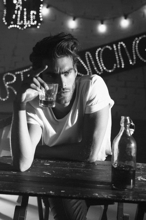 drinking John Kortajarena, Elle Spain, Jon Kortajarena, Portrait Photography Men, Men Photoshoot, Man Photography, Makijaż Smokey Eye, Men Photography, Male Photography