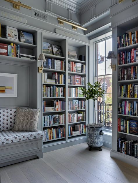 New England Colonial Interior Design, Wall Of Built In Bookshelves, Cathy Kincaid, Small Library, Cottage Vibes, Home Library Rooms, Glam Pad, Big Room, Dream Library