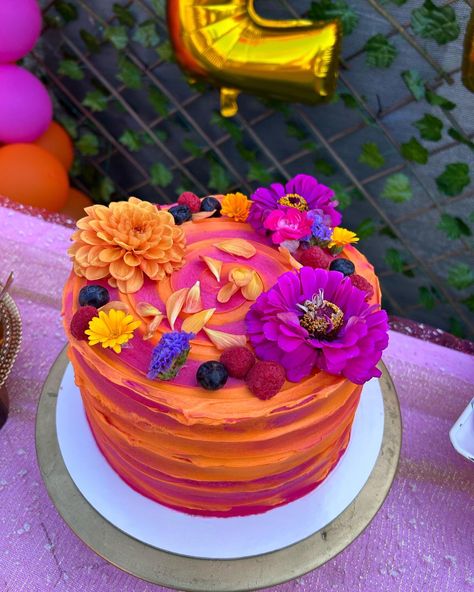 Purple And Orange Cake Ideas, Pink Purple Orange Birthday Party, Orange Bday Cake, Purple And Orange Cake, Sunset Birthday Cake, Pink And Orange Birthday Cake, Pink And Orange Cake, Birthday Cake And Flowers, Bollywood Cake