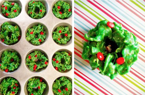 Today I am super excited to share my most favorite Christmas treat. I remember making these with my mom when I was a little thing, and they still tasted every bit as delicious when I made them with my girls this weekend! If I’m being brutally honest I think every variation on Rice Krispie treats... Corn Flakes Wreath Recipe, Corn Flake Wreaths, Cornflake Wreaths, Corn Flake, Wreath Cookies, Christmas Cookie Exchange, Popcorn Recipes, Christmas Treat, Xmas Cookies