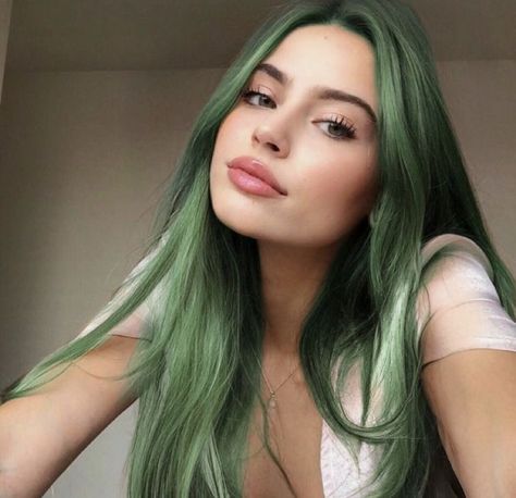 Kimberly Reed Royal Elite, Green Hair Face Claim, Dark Green Hair Aesthetic, Friends To Enemies To Lovers, Friends To Enemies, Kimberly Reed, Enemies To Lovers Romance, Green Hair Girl, Dark Green Hair