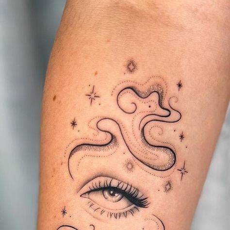 Celestial Eye Tattoo, Australia Tattoo, Celestial Tattoo, Spine Tattoo, Eye Tattoo, Girl Tattoos, Tattoo Artists, Tatting, Aura