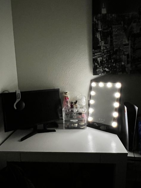 Desk Setup With Mirror, Gaming Setup And Vanity, Gaming And Makeup Desk, Vanity And Gaming Setup, Mirror On Desk, Ps5 Setup, Organized Desk, Room Things, Gamer Setup