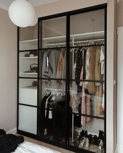 Men Closet Ideas, Bedroom Inspirations For Small Rooms, Glass Closet, Armoire Dressing, Beach House Bedroom, Dream Closet Design, Walk In Closet Design, Men Closet, Wardrobe Room