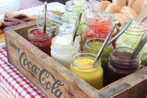 Backyard Barbecue Tips and Ideas Antique Mason Jars, Picnic Baby Showers, Backyard Bbq Party, Burger Toppings, Baby Shower Bbq, Burger Bar, Backyard Barbecue, Corn Dogs, Bbq Party