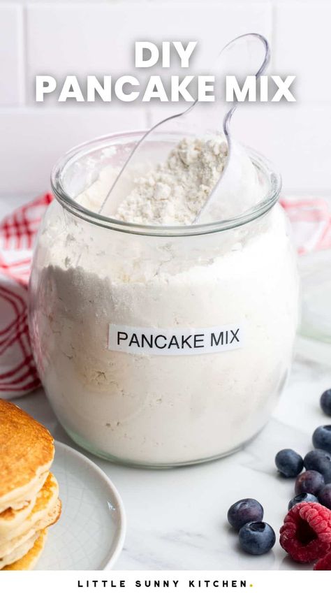 Homemade Pancake Mix comes together in just minutes and can be stored for up to 3 months! Skip the boxed mix and try this recipe instead. Diy Pancake Mix, Homemade Pancake Mix Recipe, Best Pancake Mix, Best Homemade Pancakes, Easy Homemade Pancakes, Pancake Mix Recipe, Homemade Pancake Mix, Morning Pancakes, Little Sunny Kitchen