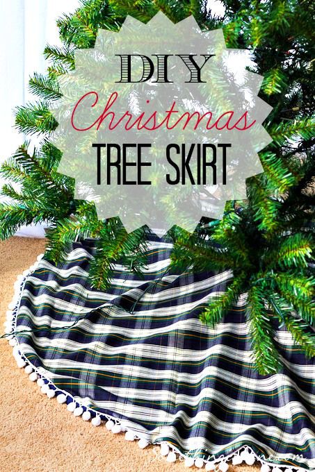 DIY Christmas tree skirt (and other ideas) Tree Skirt Diy, Diy Christmas Tree Skirt, Christmas Tree Skirts Patterns, Tree Skirt Pattern, Xmas Tree Skirts, Skirt Diy, Diy Tree, Holiday Craft, Pom Pom Trim