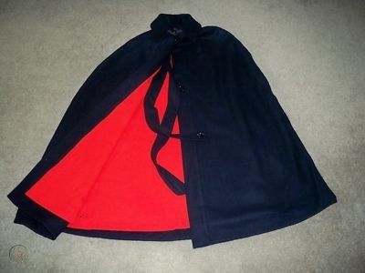 Genuine 1970's nurses uniform cape Navy and red | #169720228 1600s Dress, Womens Cape Coat, Nurse Cape, Clever Costumes, Adorable Clothes, Flight Attendant Uniform, Vintage Nurse, Nurse Design, Nurse Costume