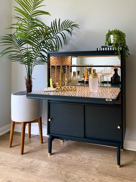 Add a touch of monochrome glam to your home with a bespoke cocktail cabinet 🖤🤍 Vintage Bar Cabinet Ideas, Bar Furniture Cabinet, Home Bar Cabinet Ideas, Bar Cabinet Styling, Bar Cabinets For Home, Bar Cabinet Decor, Vintage Bar Cabinet, Mid Century Bar Cabinet, Apartment Therapy Inspired Decor