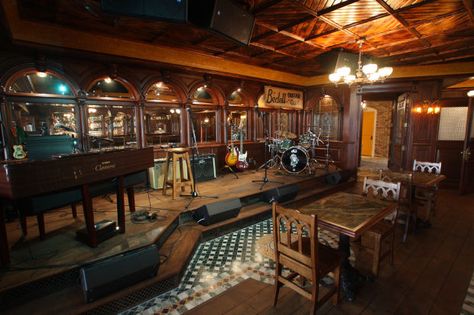 Pub Live Music Stage Cafe Stage Design, Live Music Bar, Bar Stage, Music Stage, Bookstore Cafe, Pub Design, Man Cave Home Bar, Rustic Bar, Lounge Design