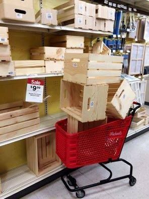 Next time you're at Michaels, grab a few storage crates and copy these simple and clever ideas! Dekor Diy, Crate Storage, Wood Crates, Bedroom Paint, Wooden Crates, Paint Ideas, Decor Furniture, Diy Storage, Decoration Design