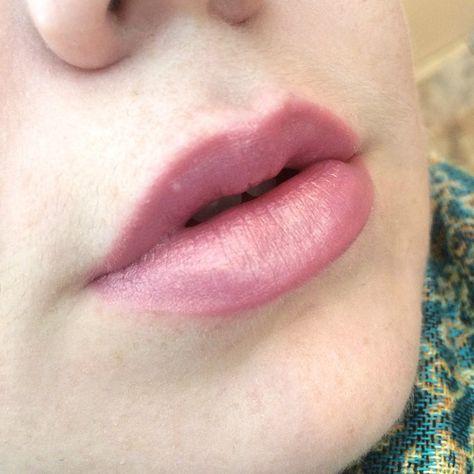 Lip swatchy of MAC Lipstick in the shade Fabby, which has a Frost finish #makeup #beauty #MAC #lipstick Mac Fabby Lipstick, Frost Lipstick, Winter To Spring, Mac Lipstick, Natural Makeup Looks, Beauty Blog, In The Middle, New Products, Natural Makeup