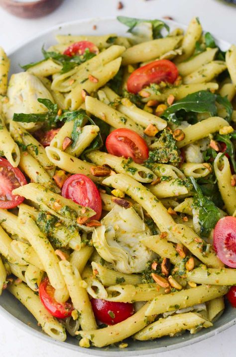 Pistachio Pesto Pasta Pistachio Pasta Recipe, Pesto Dishes, Quinoa Chickpea Salad, Dill Pickle Pasta Salad, Penne Recipes, Sundried Tomato Pasta, Spring Mix Salad, Pistachio Pesto, Pesto Pasta Recipes