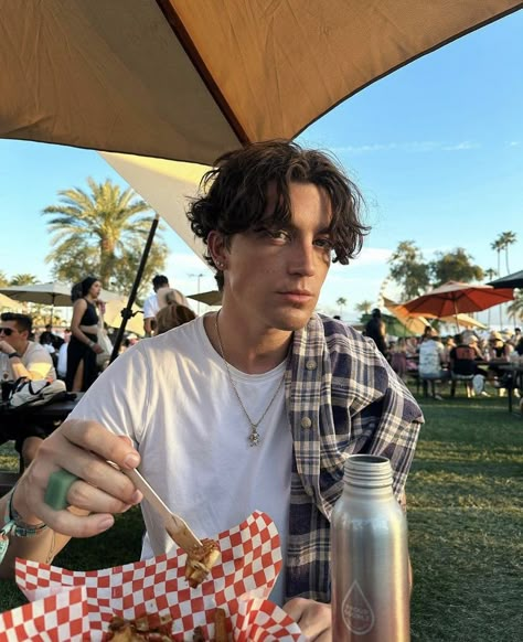 Paul Jason Klein, Paul Klein, Boy Pictures, Funny Vid, Pop Artist, Men Fits, Lany, Role Models, My Images