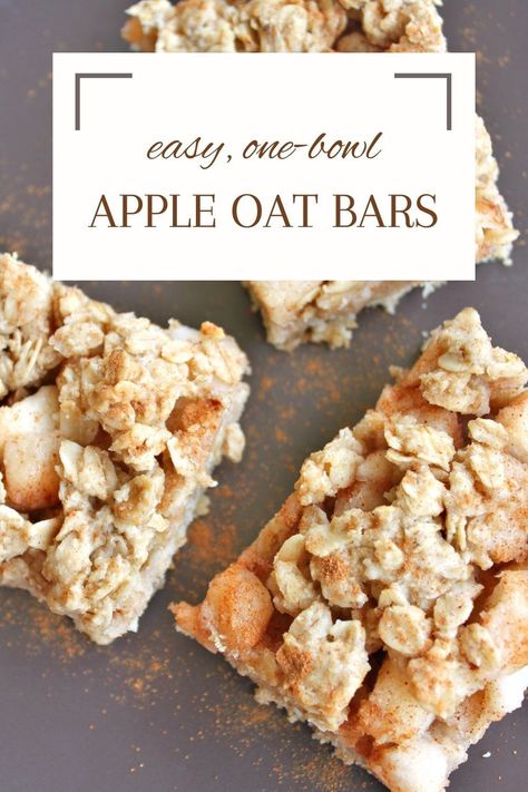 These Apple & Oat Mix-in-the-Pan Bars are like Apple Crisp grew up and got classy. Still quick to make, full of real food (whole grains, sweetened with maple syrup), and makes the perfect Fall dessert. Pan Bars, Lite Snacks, Oat Bars Healthy, Oatmeal Bars Healthy, Clean Treats, Apple Breakfast, Apple Bars, Oat Bars, Healthy Apple