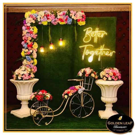 Marriage Photo Booth Ideas, Selfi Photo Stand, Marriage Selfie Point, Marriage Pandal Decoration, Selfie Points In Indian Wedding, Selfi Point Decoration For Wedding, Selfie Booth Ideas Backdrops, Selfie Booth For Wedding, Selfy Point Idea