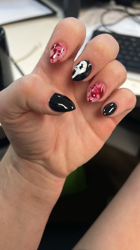 Halloween Nails Blood Splatter, Halloween Nails Blood, Blood Splatter Nails, Splatter Nails, Blood Splatter, Ghost Face, Purple Nails, Nails Nail, Nails Nails