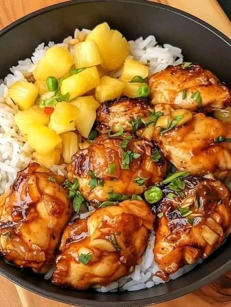 Granny's tasty recipes | 🍍 Pineapple Chicken and Rice 🍗 | Facebook Pineapple Chicken And Rice, Slow Cooker Quinoa, Recipes Pineapple, Enchiladas Healthy, Marinated Lamb, Slow Cooker Ham, Rice Skillet, Flavored Rice, Pineapple Chicken